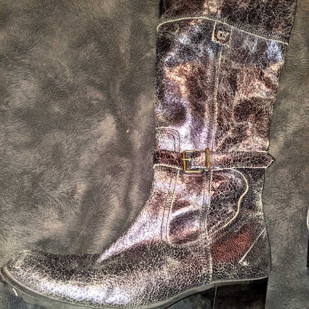 Very cool distressed Destroy silver/ black boots
